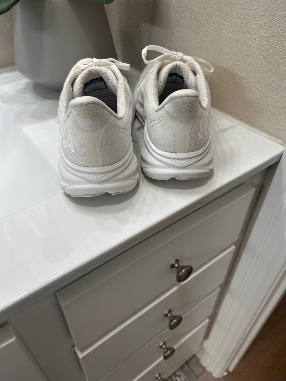 Hoka White Women's Running Sneakers Clifton 9 - Picture 4 of 7